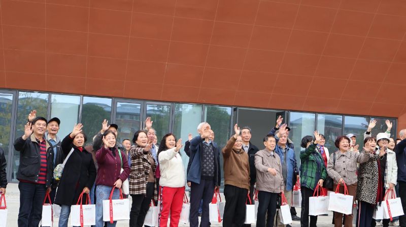 广电情深 薪火相传——贵州省广电局与贵州传媒职业学院共庆重阳 